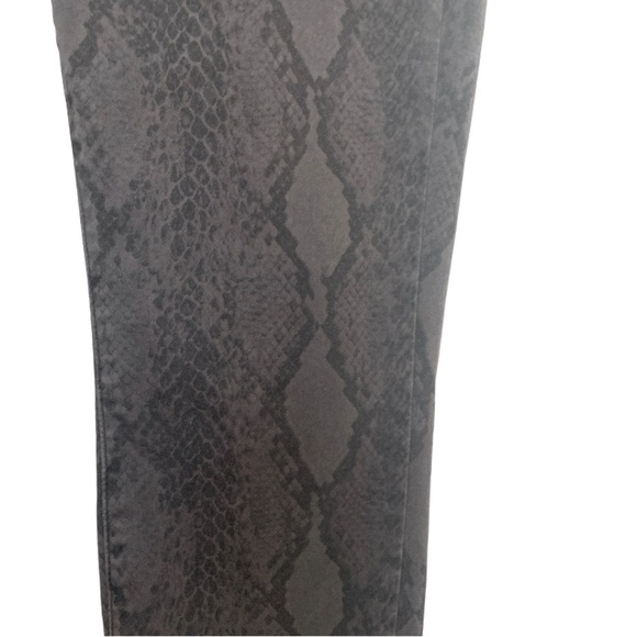 NYDJ pants,  jeans jeggings, size 10, pull on style, snake print. - Picture 2 of 7